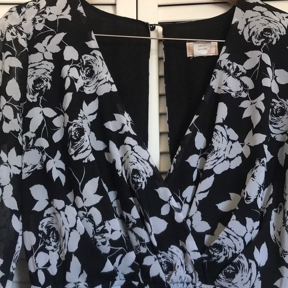 Love... Ady Floral Romper from Nordstrom Rack - Picture 2 of 12